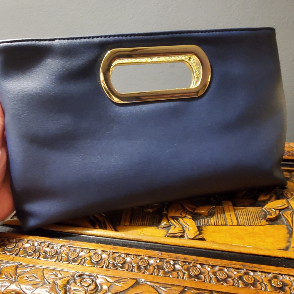 Navy Clutch - Picture 2 of 5